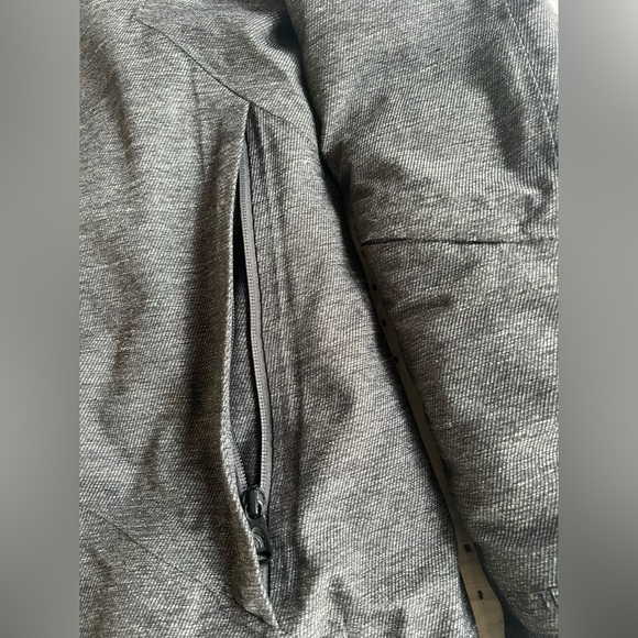 The North Face Winter Coat - Picture 5 of 8